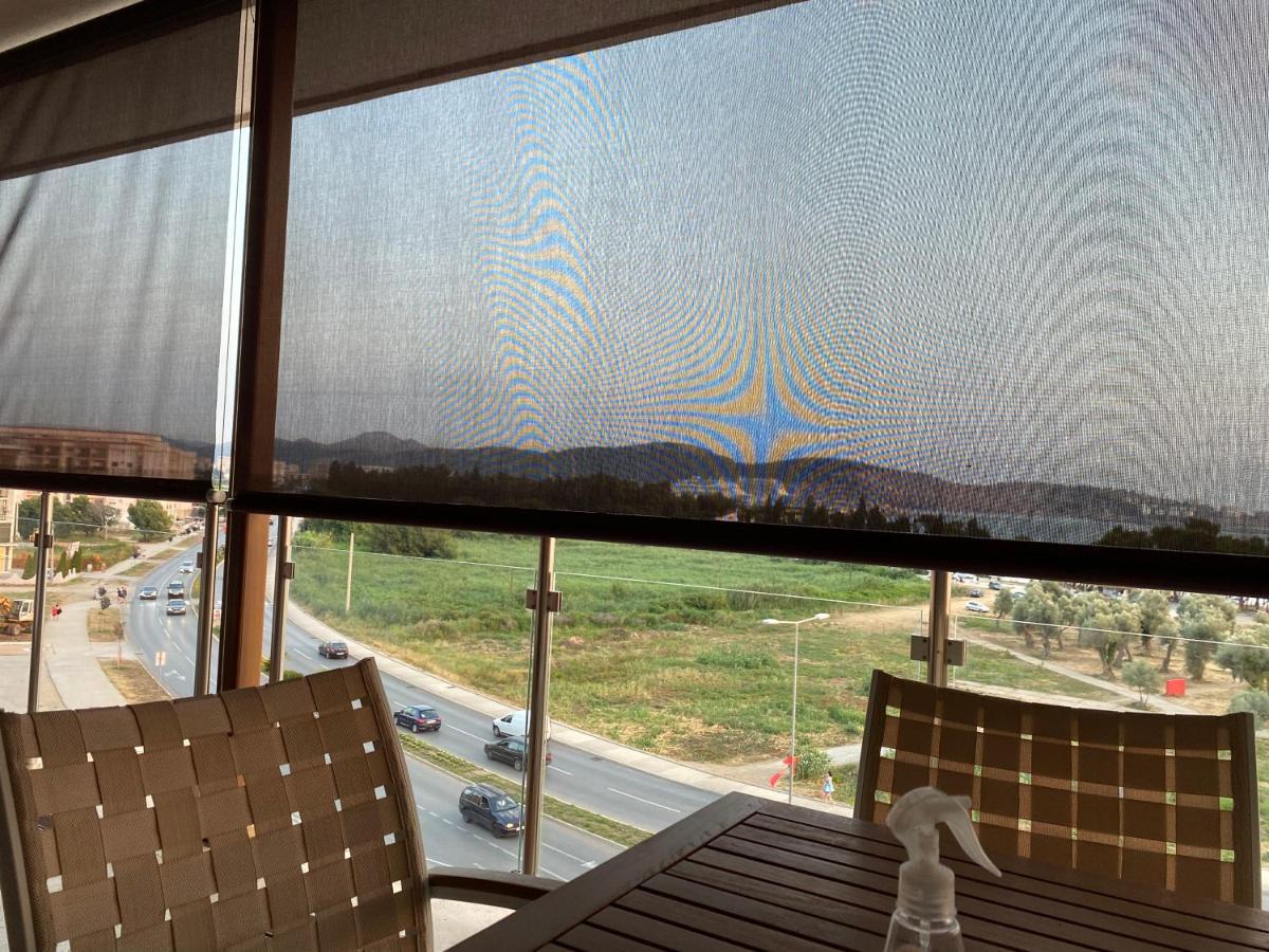 Bitcoin And Ethereum Deluxe Apartments Bar Bagian luar foto