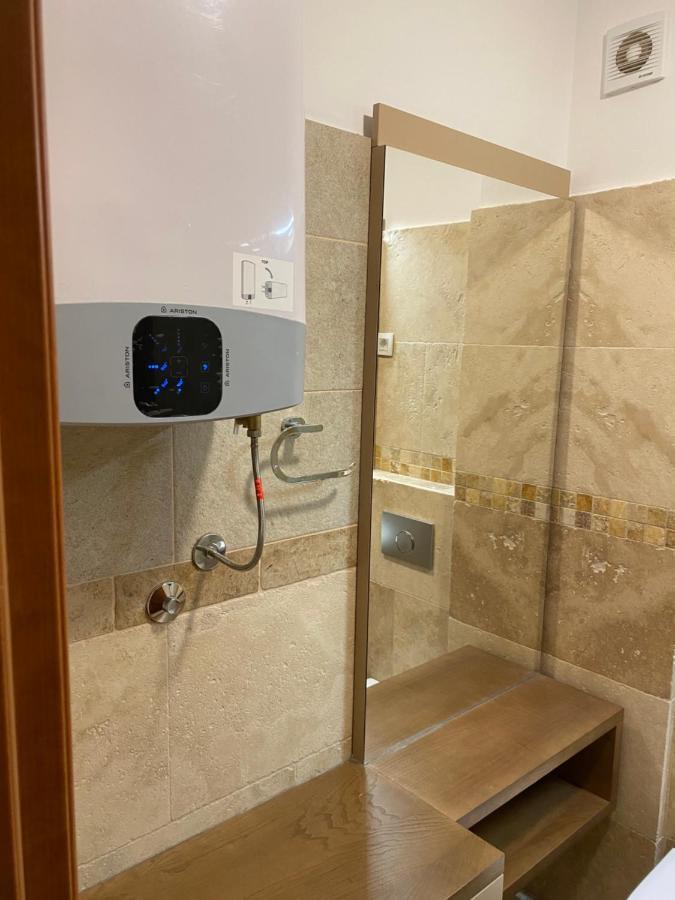 Bitcoin And Ethereum Deluxe Apartments Bar Bagian luar foto