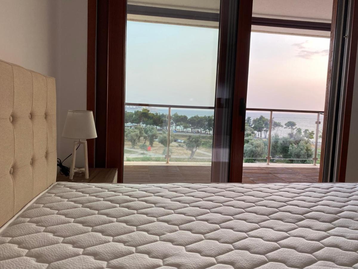 Bitcoin And Ethereum Deluxe Apartments Bar Bagian luar foto