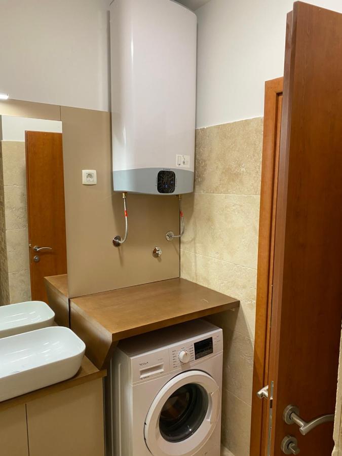 Bitcoin And Ethereum Deluxe Apartments Bar Bagian luar foto