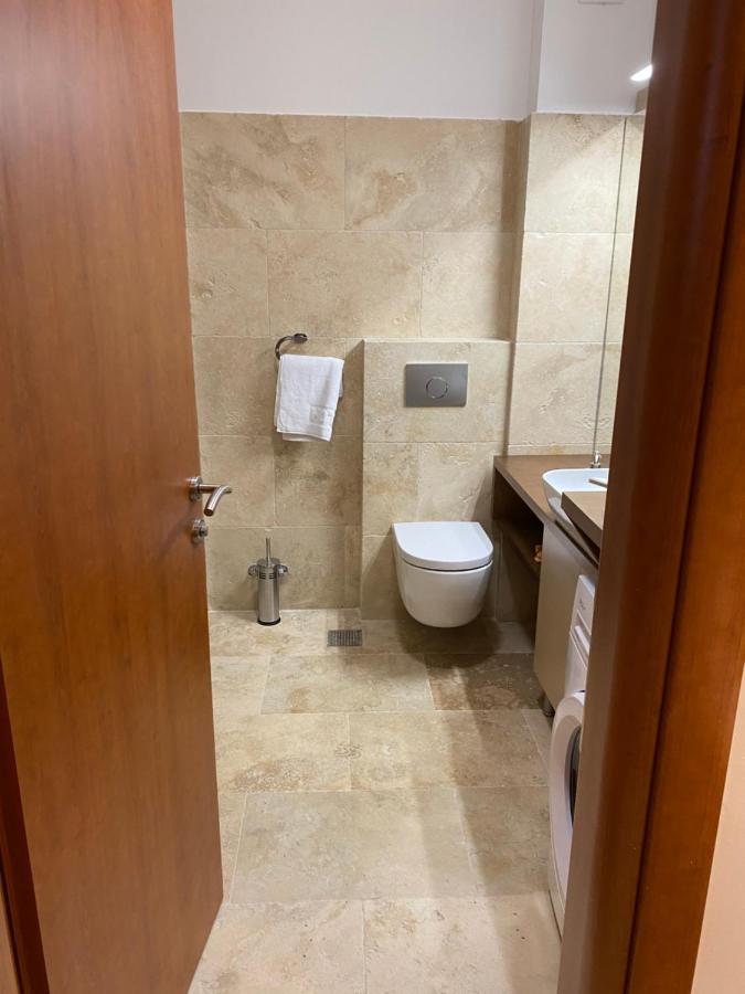 Bitcoin And Ethereum Deluxe Apartments Bar Bagian luar foto