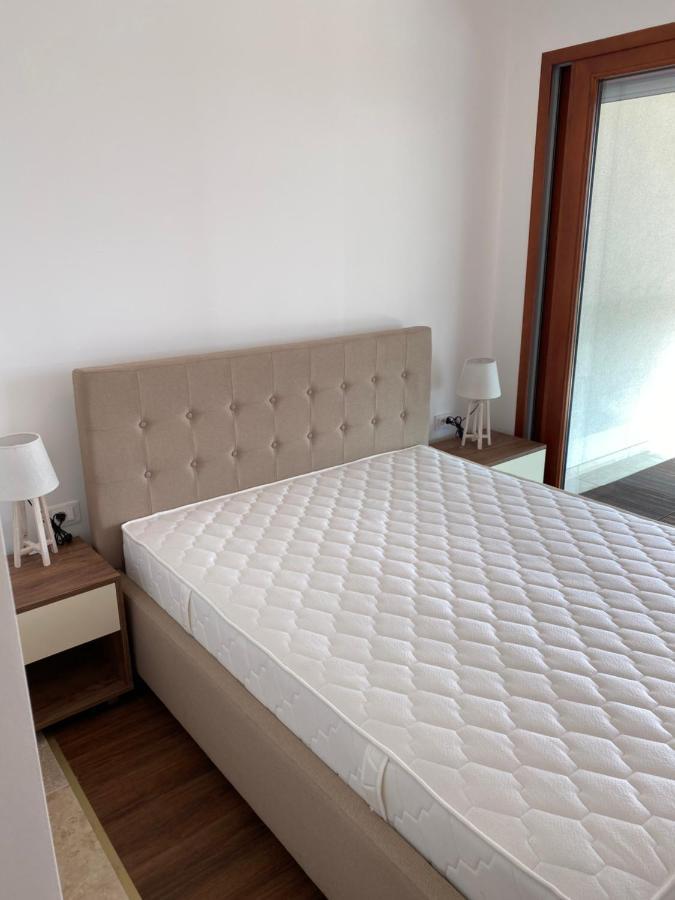 Bitcoin And Ethereum Deluxe Apartments Bar Bagian luar foto