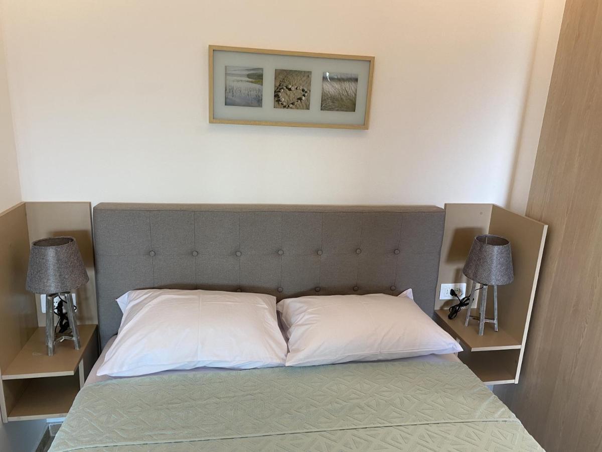 Bitcoin And Ethereum Deluxe Apartments Bar Bagian luar foto