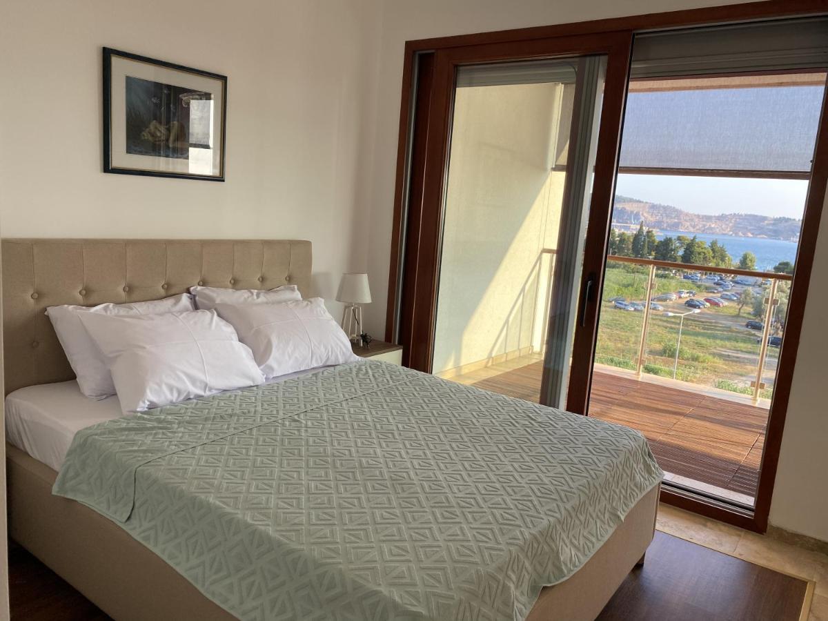Bitcoin And Ethereum Deluxe Apartments Bar Bagian luar foto