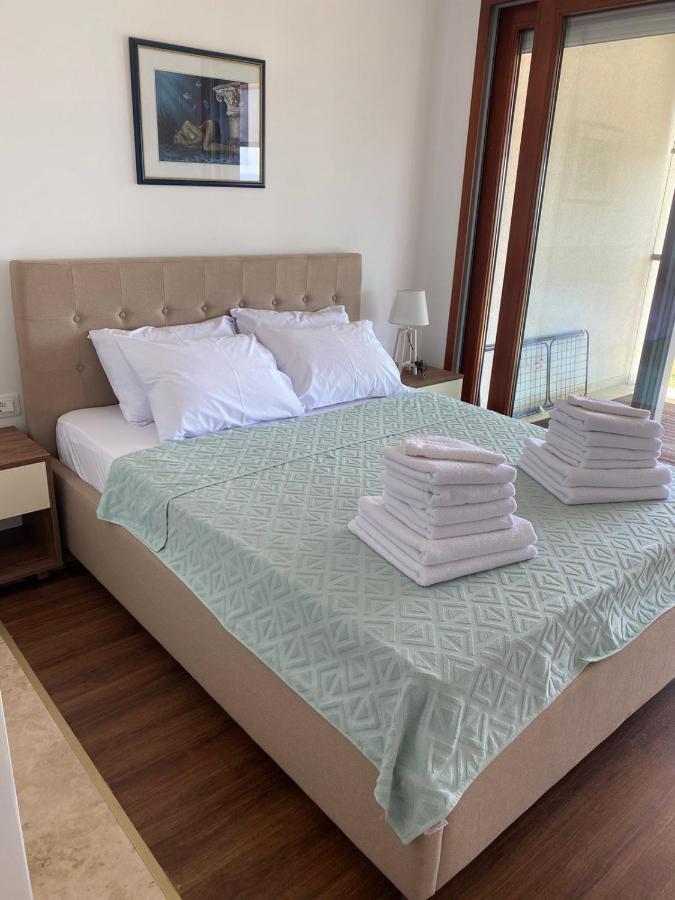 Bitcoin And Ethereum Deluxe Apartments Bar Bagian luar foto
