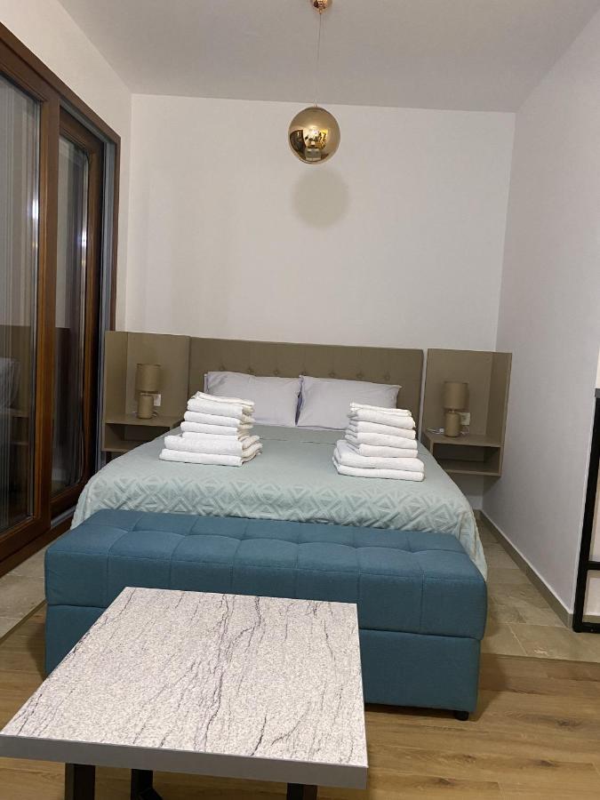 Bitcoin And Ethereum Deluxe Apartments Bar Bagian luar foto